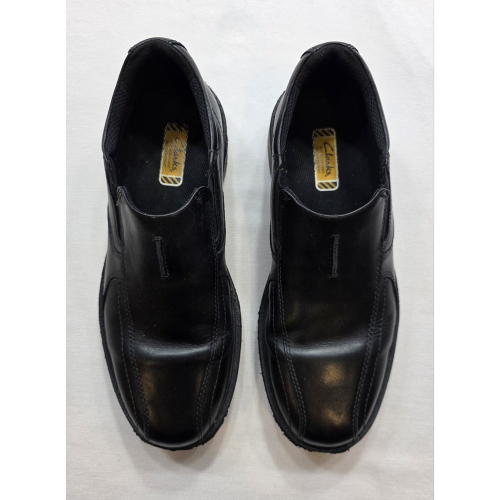 Clarks Black Men's Slip On Loafers with Slip Resistant Soles. Size 8.5